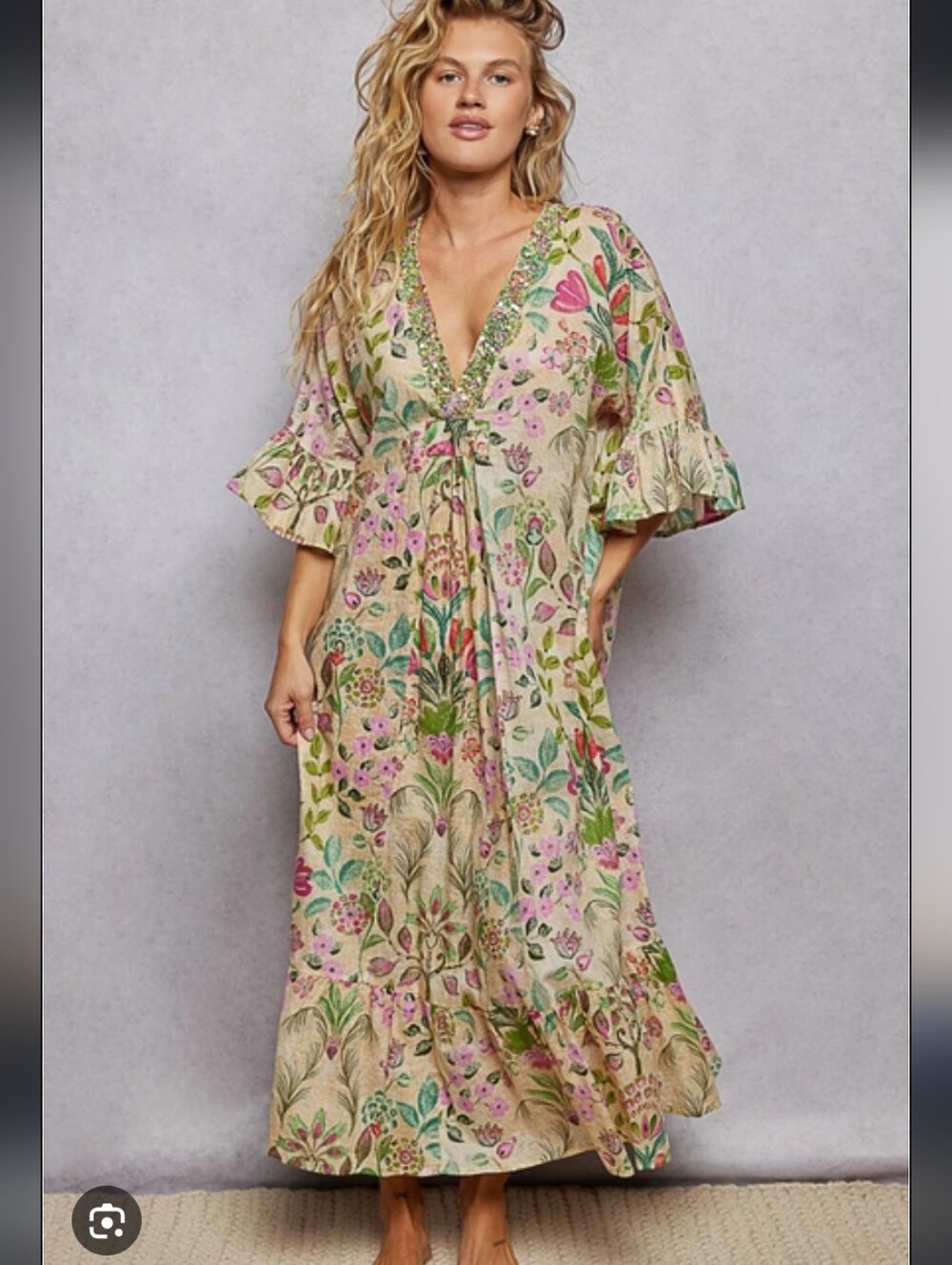 nwt POL Floral V-Neck Dress with Pink & Green Embellishments Oversize